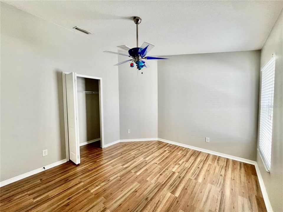 For Rent: $2,100 (3 beds, 2 baths, 1489 Square Feet)