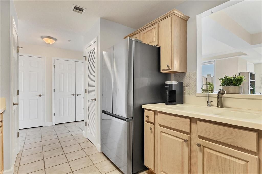 For Sale: $465,000 (1 beds, 1 baths, 1020 Square Feet)