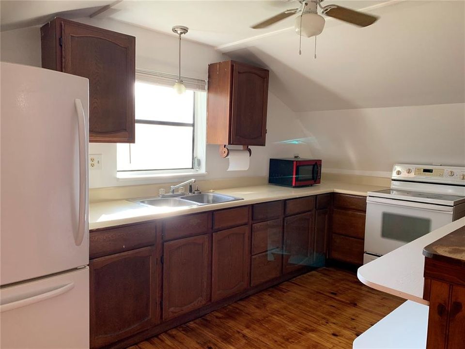 barn apartment kitchen