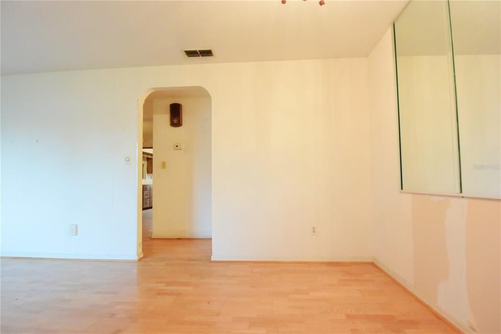 For Sale: $219,900 (2 beds, 2 baths, 2734 Square Feet)