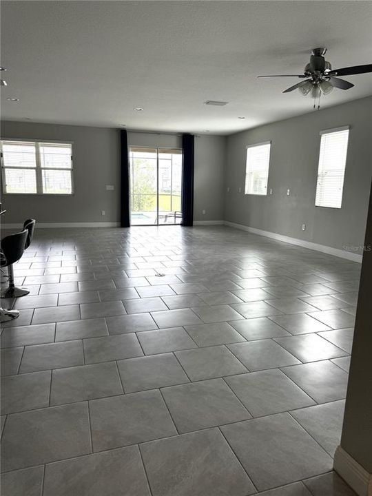 For Rent: $3,500 (4 beds, 2 baths, 2323 Square Feet)