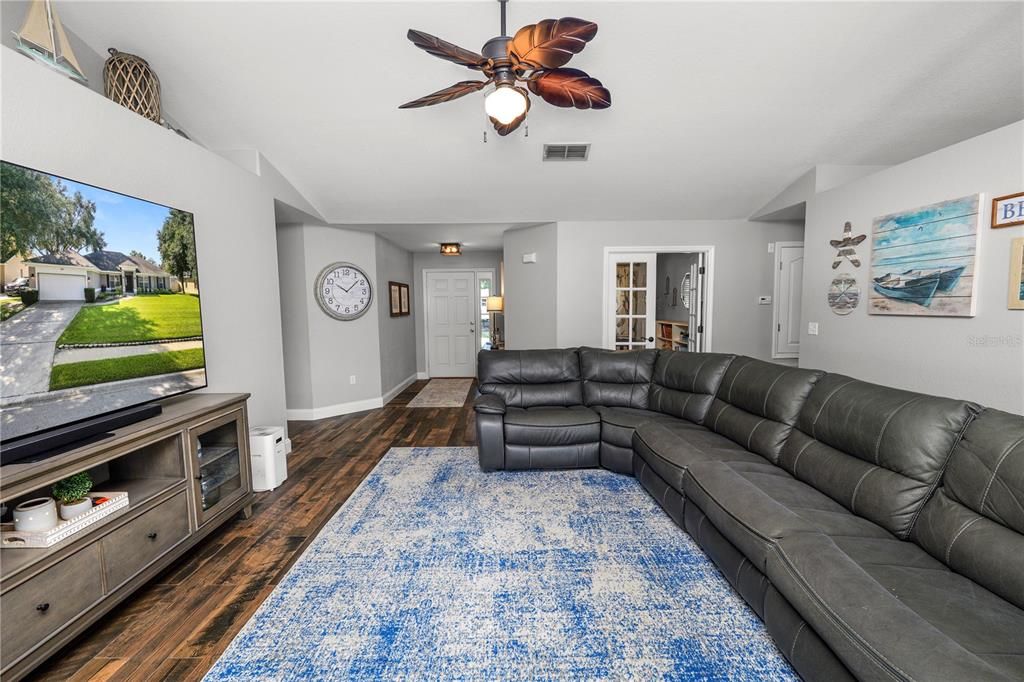 For Sale: $495,000 (4 beds, 2 baths, 2323 Square Feet)