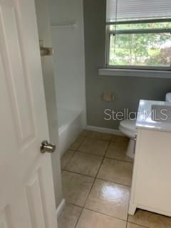 For Rent: $1,850 (4 beds, 2 baths, 816 Square Feet)