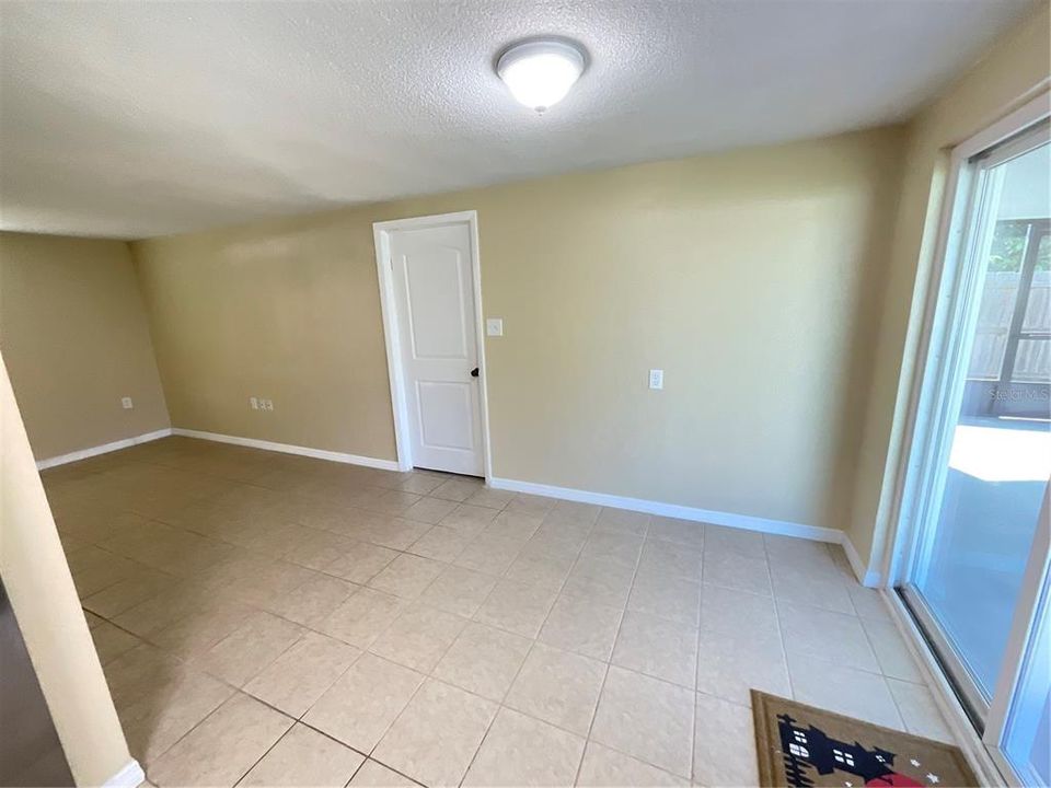 For Sale: $239,500 (3 beds, 2 baths, 1080 Square Feet)