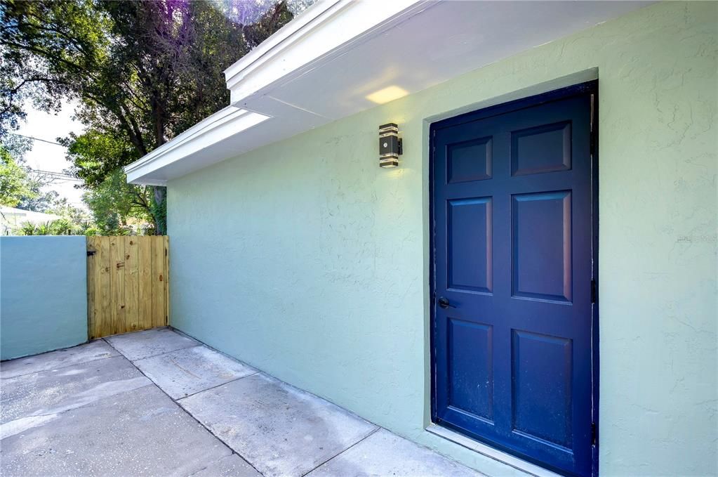 For Sale: $305,000 (3 beds, 1 baths, 1032 Square Feet)