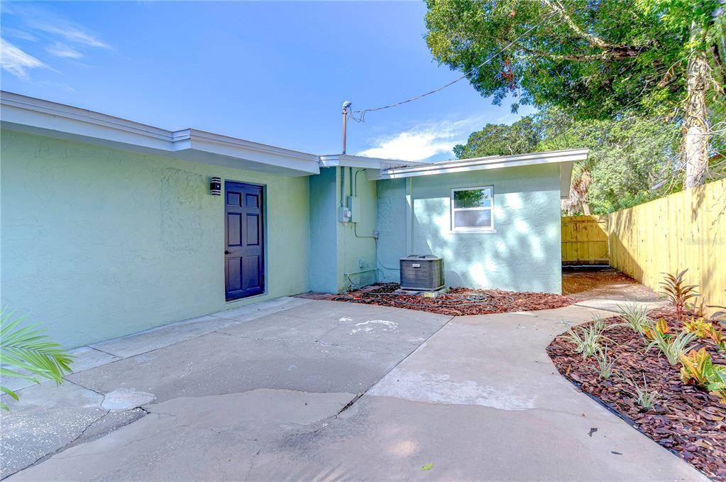 For Sale: $305,000 (3 beds, 1 baths, 1032 Square Feet)