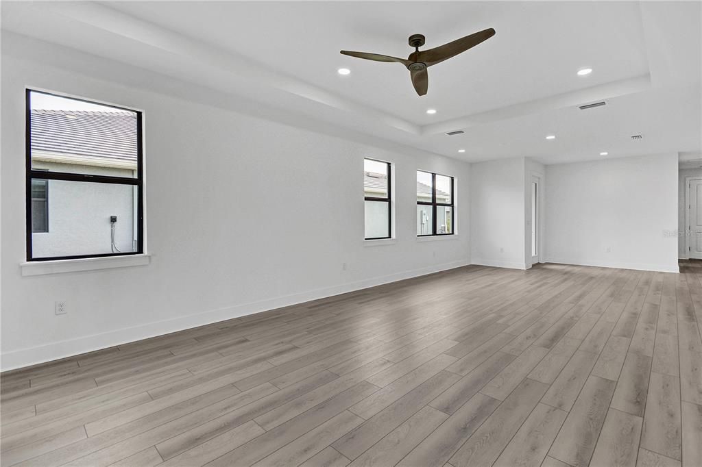 Active With Contract: $399,000 (3 beds, 2 baths, 1802 Square Feet)