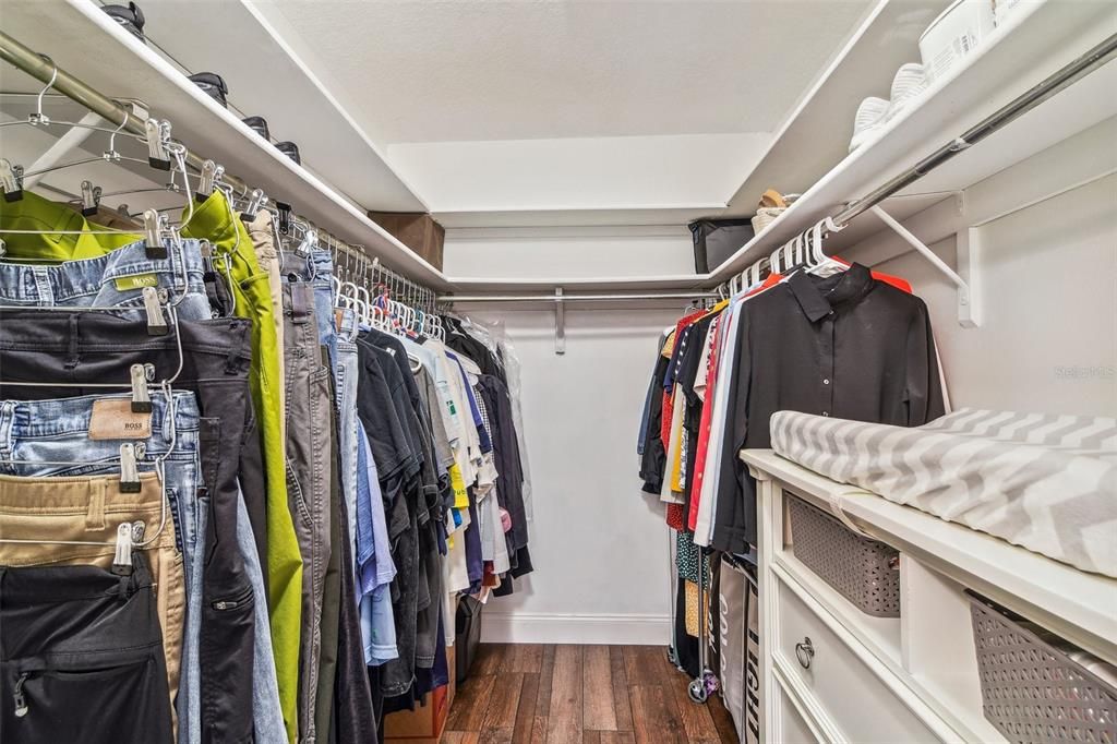 WALK-IN CLOSET.