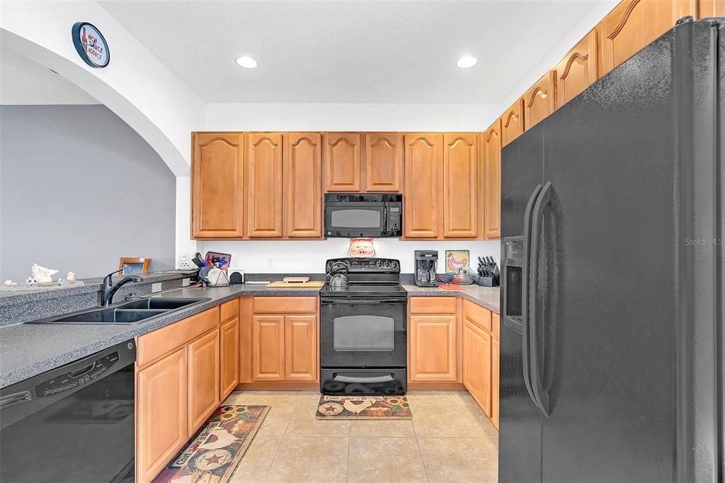 For Sale: $299,800 (2 beds, 2 baths, 1344 Square Feet)