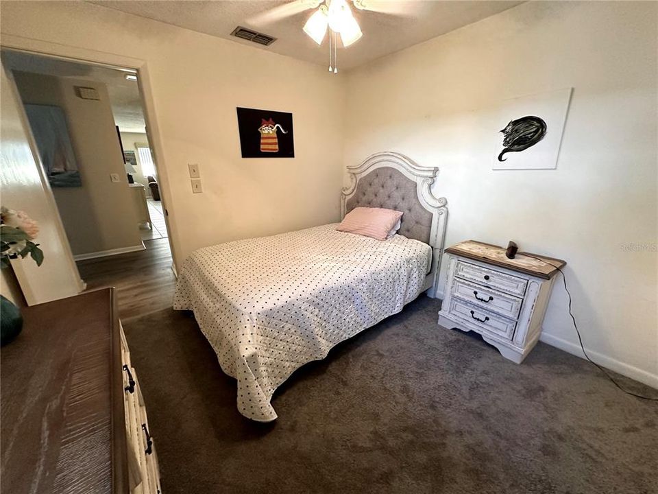 For Sale: $289,900 (2 beds, 2 baths, 1135 Square Feet)