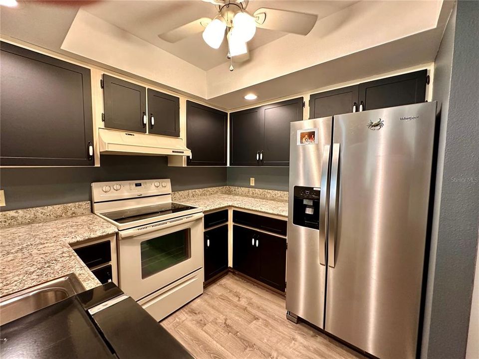 For Sale: $289,900 (2 beds, 2 baths, 1135 Square Feet)