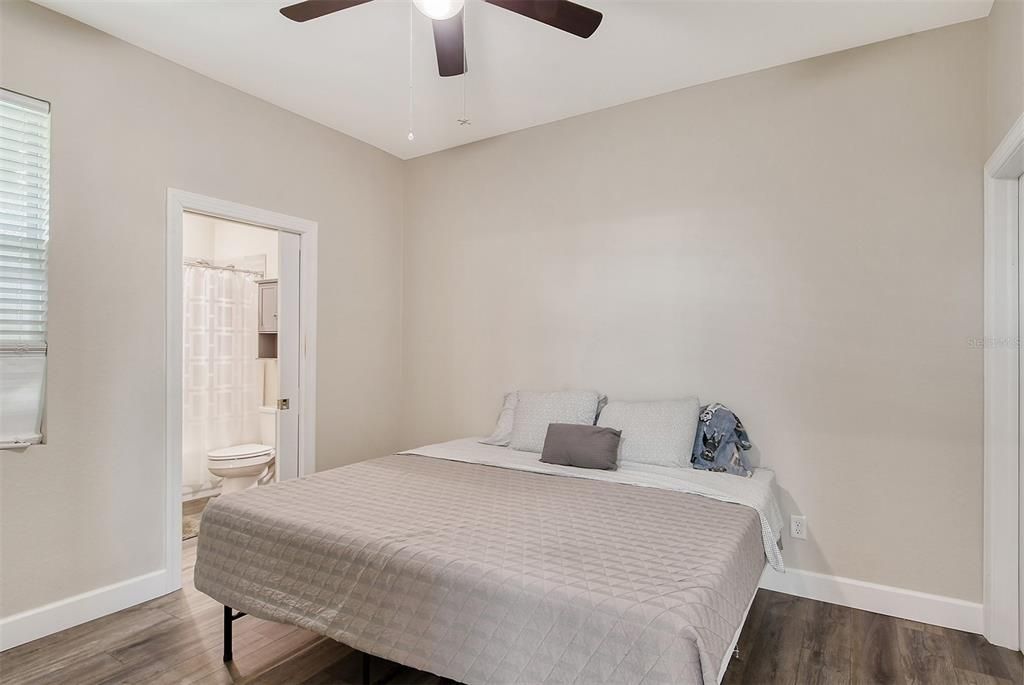 PRIMARY BEDROOM WITH ENSUITE BATHROOM