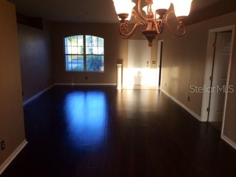 For Rent: $2,000 (4 beds, 2 baths, 2238 Square Feet)