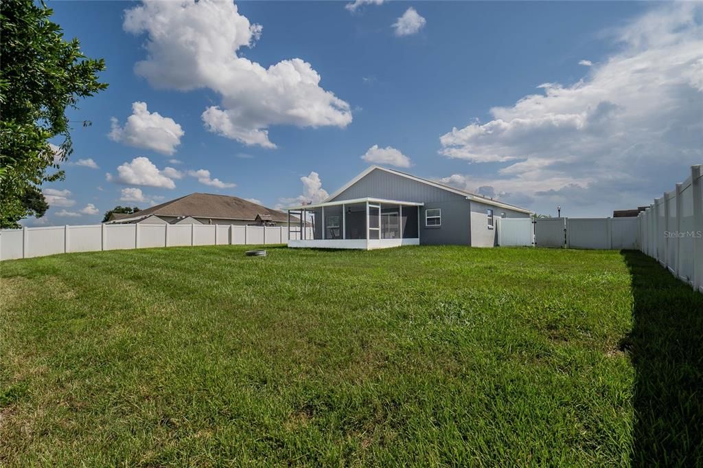 For Sale: $320,000 (3 beds, 2 baths, 1370 Square Feet)