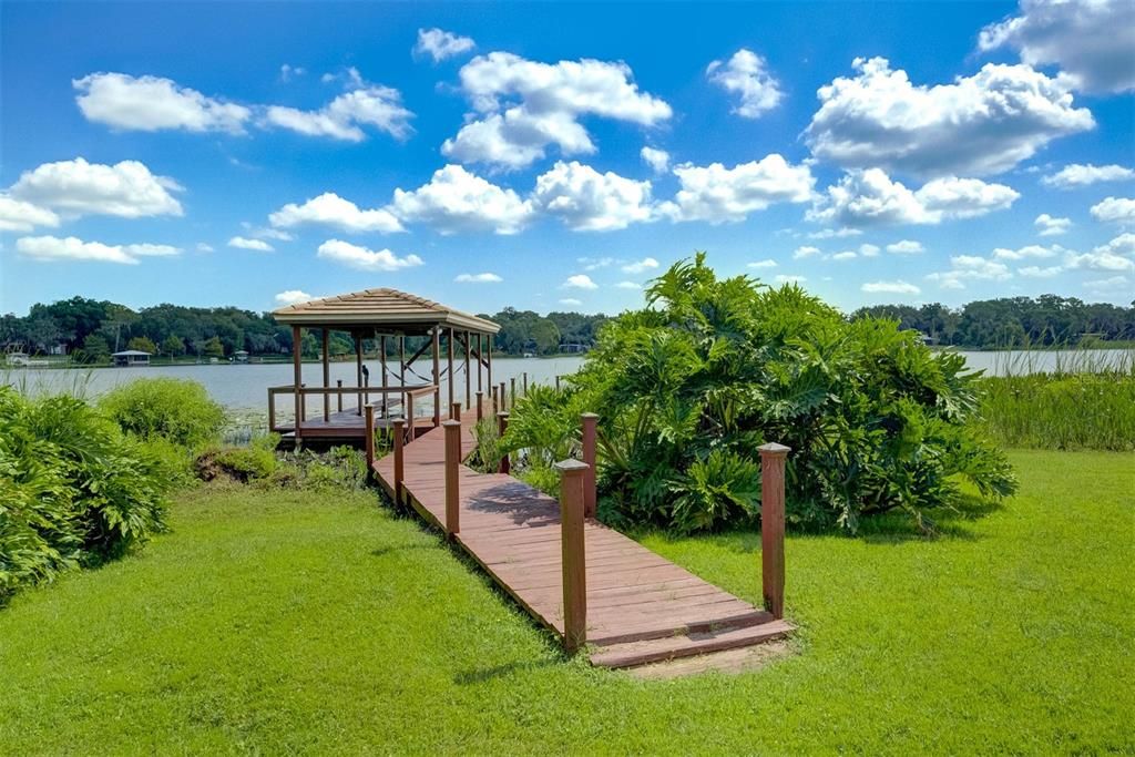 WALKWAY TO PRIVATE COVERED DOCK