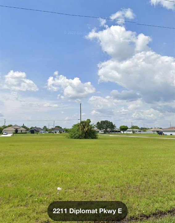 На продажу: $68,000 (0.29 acres)