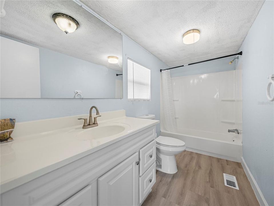 For Sale: $189,900 (3 beds, 2 baths, 1152 Square Feet)