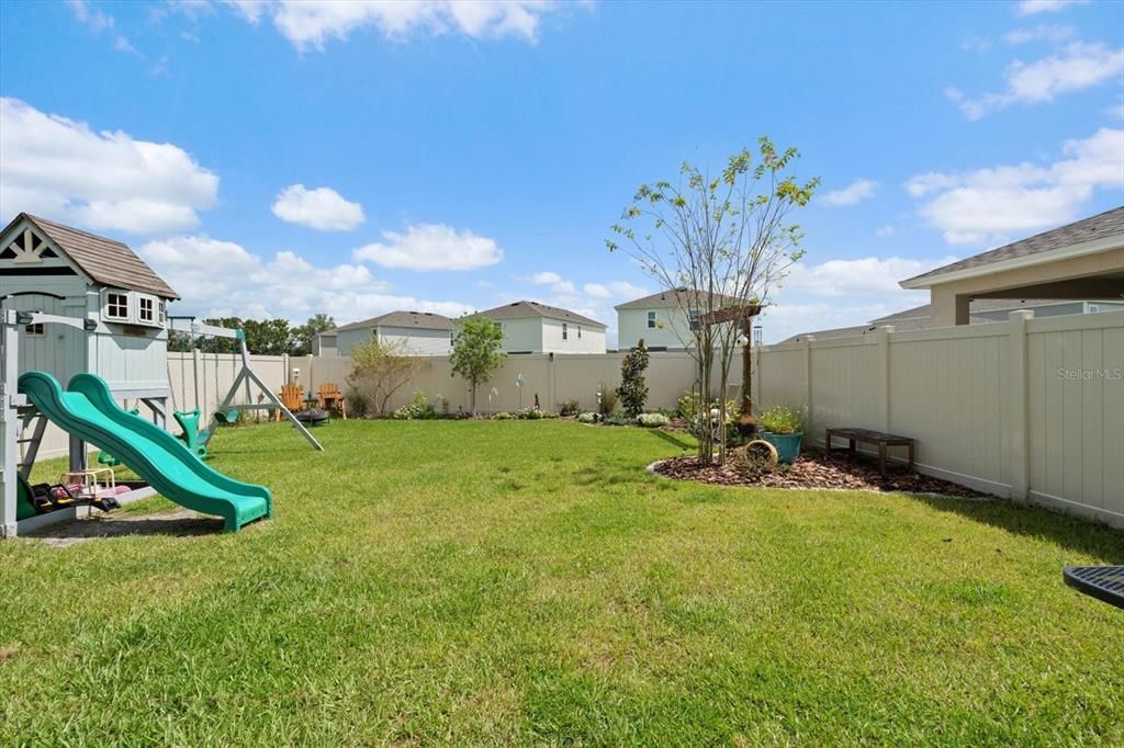 For Sale: $415,000 (4 beds, 2 baths, 2226 Square Feet)