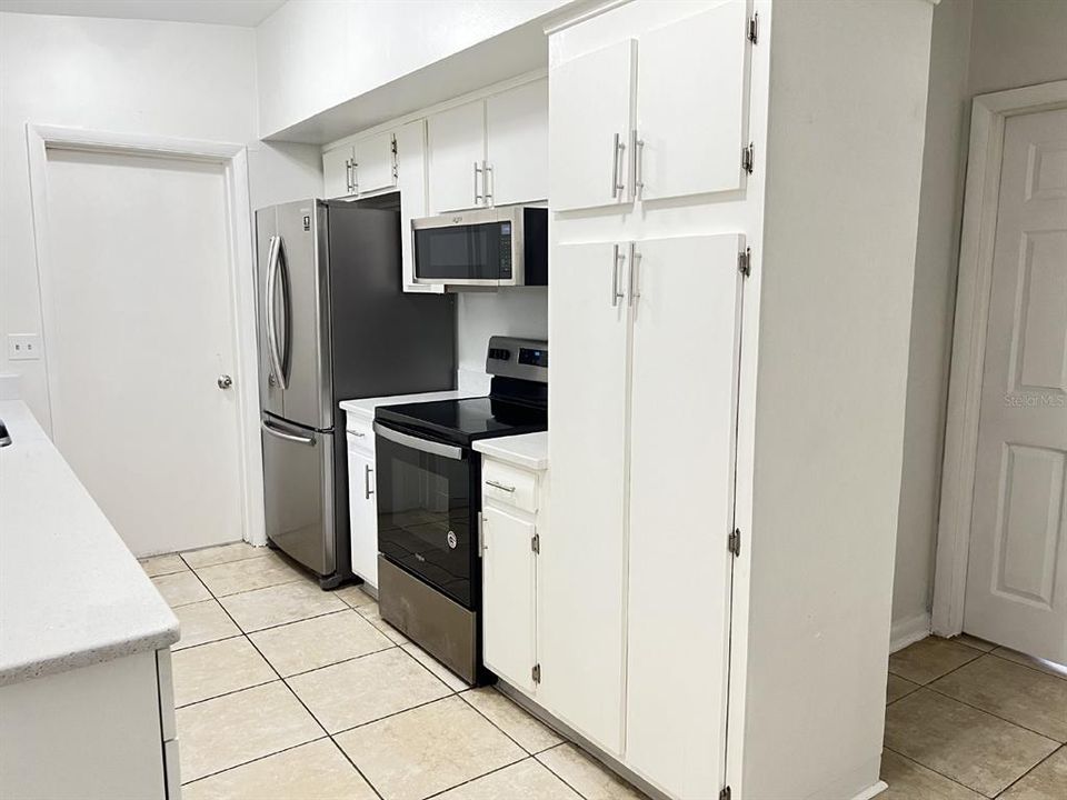 For Rent: $2,249 (3 beds, 2 baths, 1240 Square Feet)