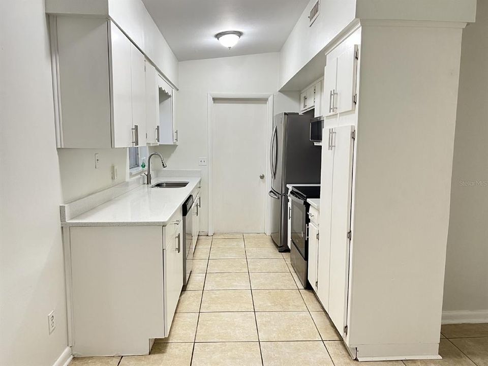 For Rent: $2,249 (3 beds, 2 baths, 1240 Square Feet)