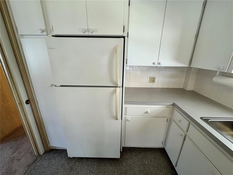 For Sale: $139,700 (2 beds, 2 baths, 1065 Square Feet)