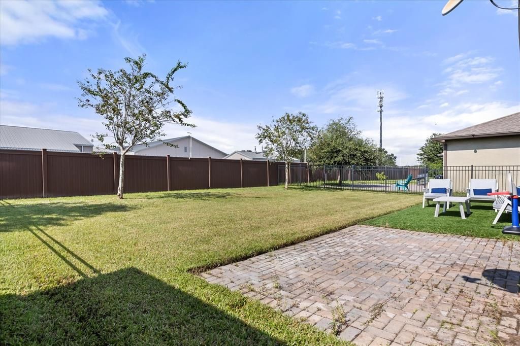 For Sale: $565,000 (4 beds, 2 baths, 2820 Square Feet)