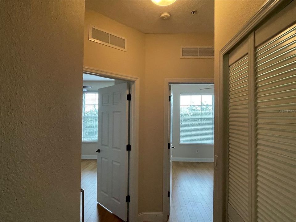 For Rent: $2,100 (3 beds, 2 baths, 1442 Square Feet)