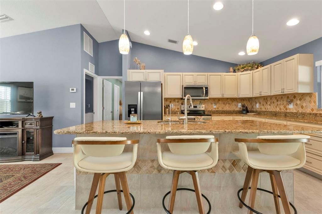 Kitchen Island with breakfast bar.