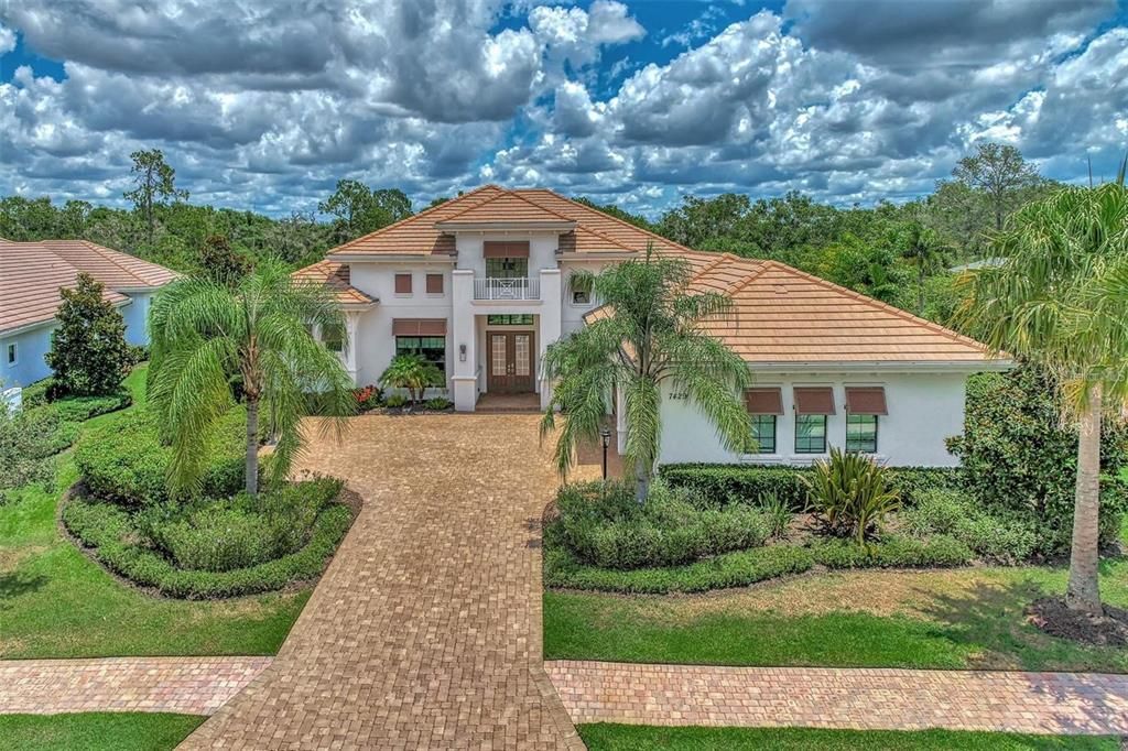 Недавно продано: $2,595,000 (4 спален, 4 ванн, 4000 Квадратных фут)