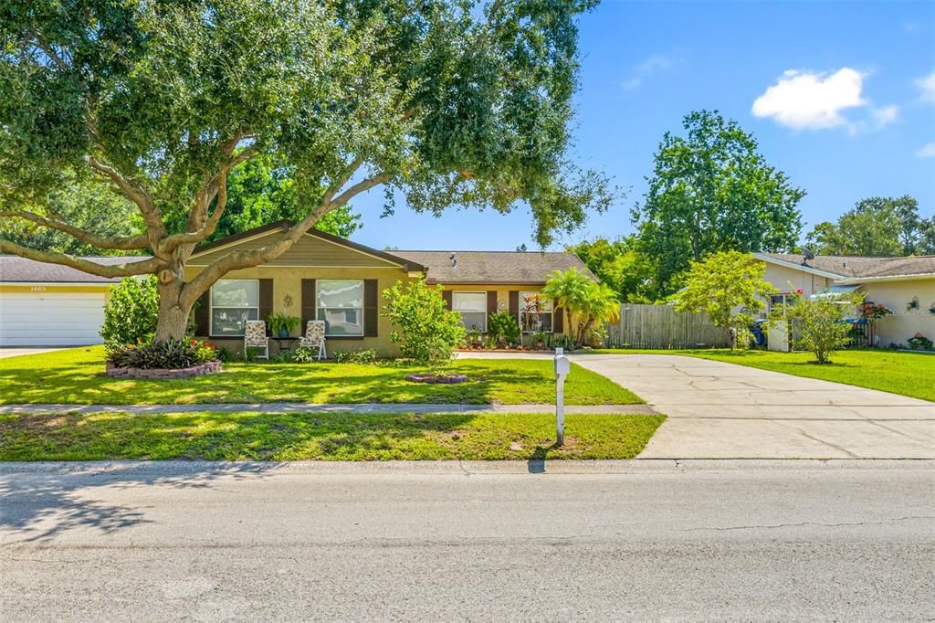 For Sale: $450,000 (3 beds, 2 baths, 1238 Square Feet)