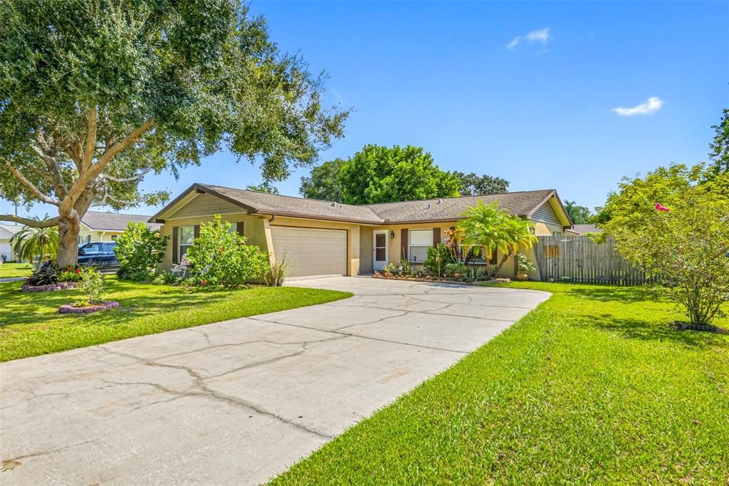 For Sale: $450,000 (3 beds, 2 baths, 1238 Square Feet)