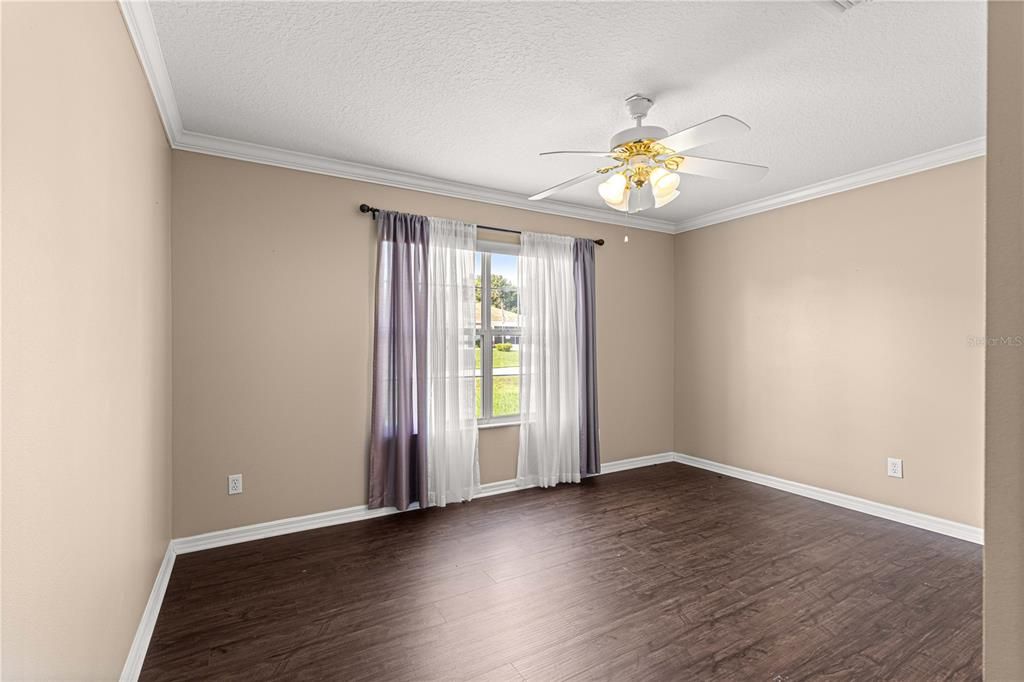 For Sale: $229,000 (2 beds, 2 baths, 1789 Square Feet)