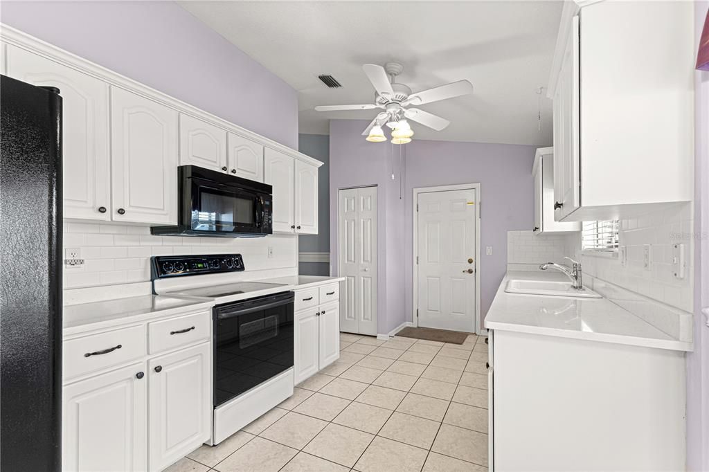 For Sale: $229,000 (2 beds, 2 baths, 1789 Square Feet)