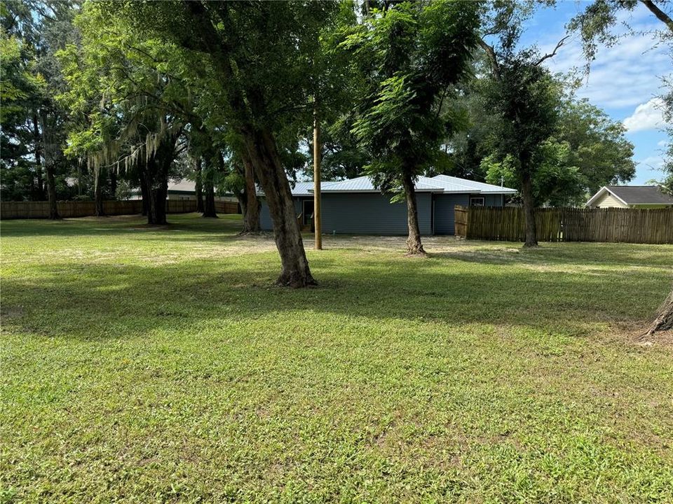 For Sale: $275,000 (3 beds, 2 baths, 1891 Square Feet)