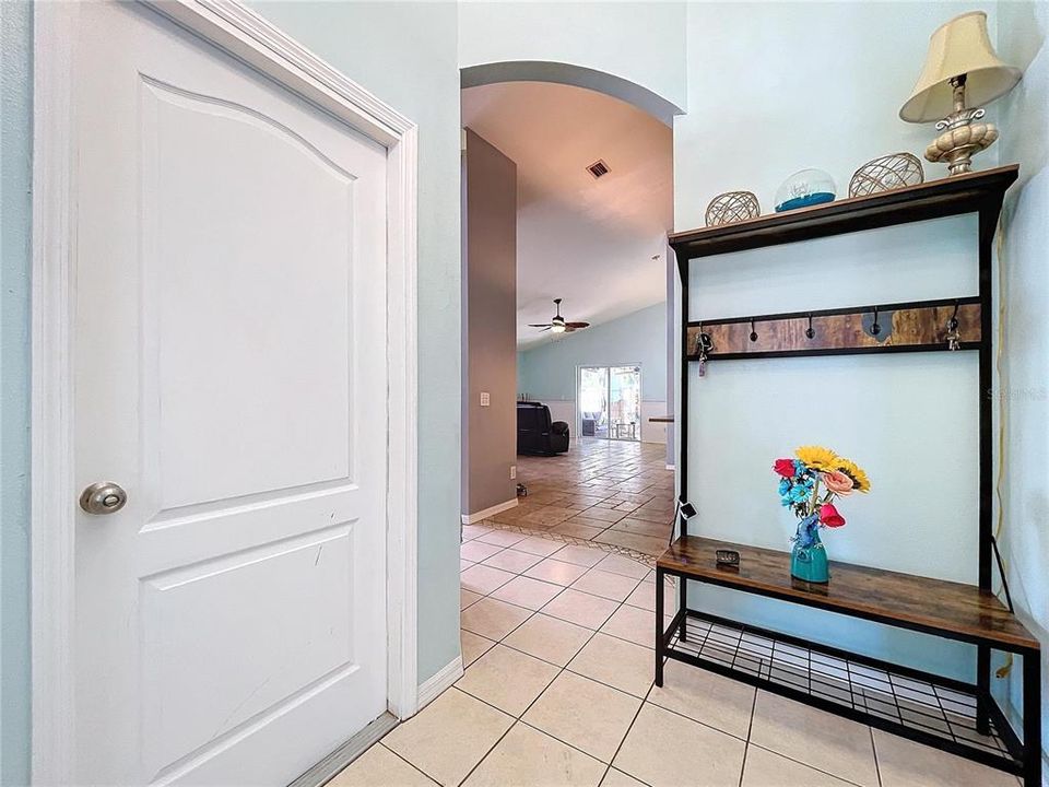 For Sale: $325,000 (3 beds, 2 baths, 1530 Square Feet)