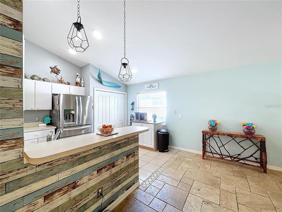 For Sale: $325,000 (3 beds, 2 baths, 1530 Square Feet)