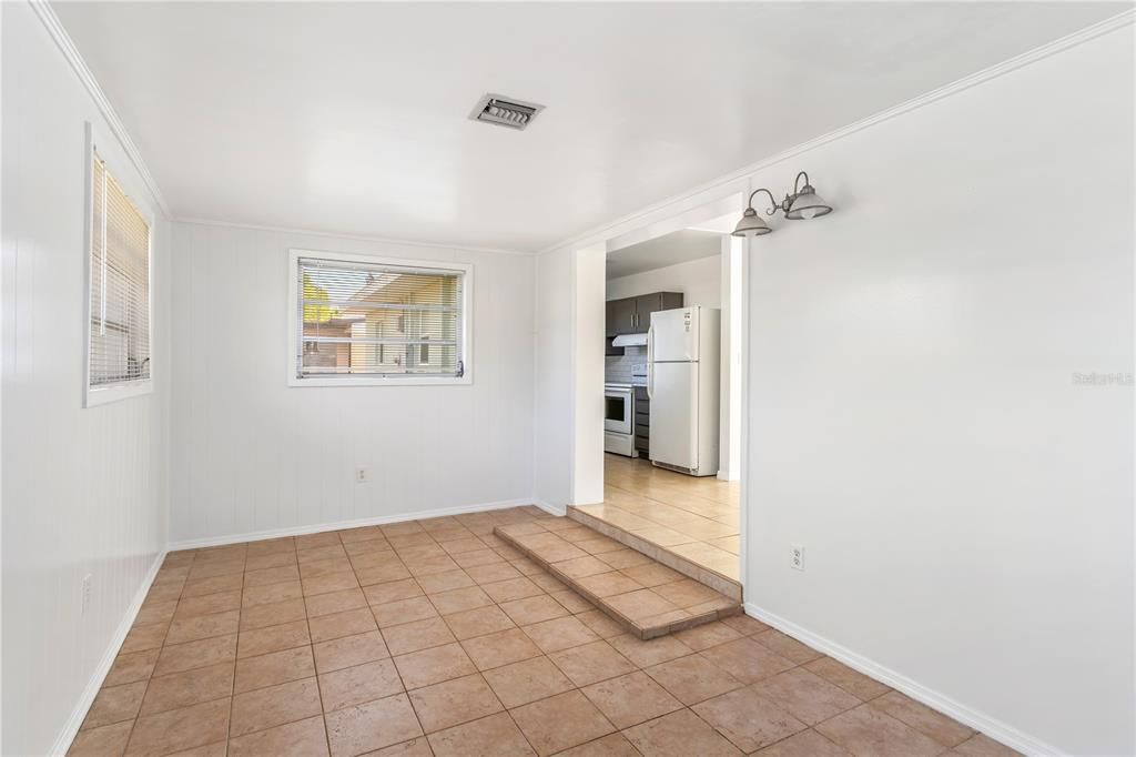 For Sale: $239,500 (3 beds, 2 baths, 1168 Square Feet)