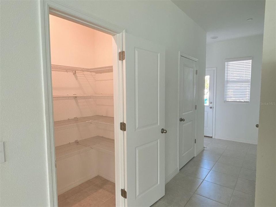 For Rent: $2,300 (3 beds, 2 baths, 1438 Square Feet)