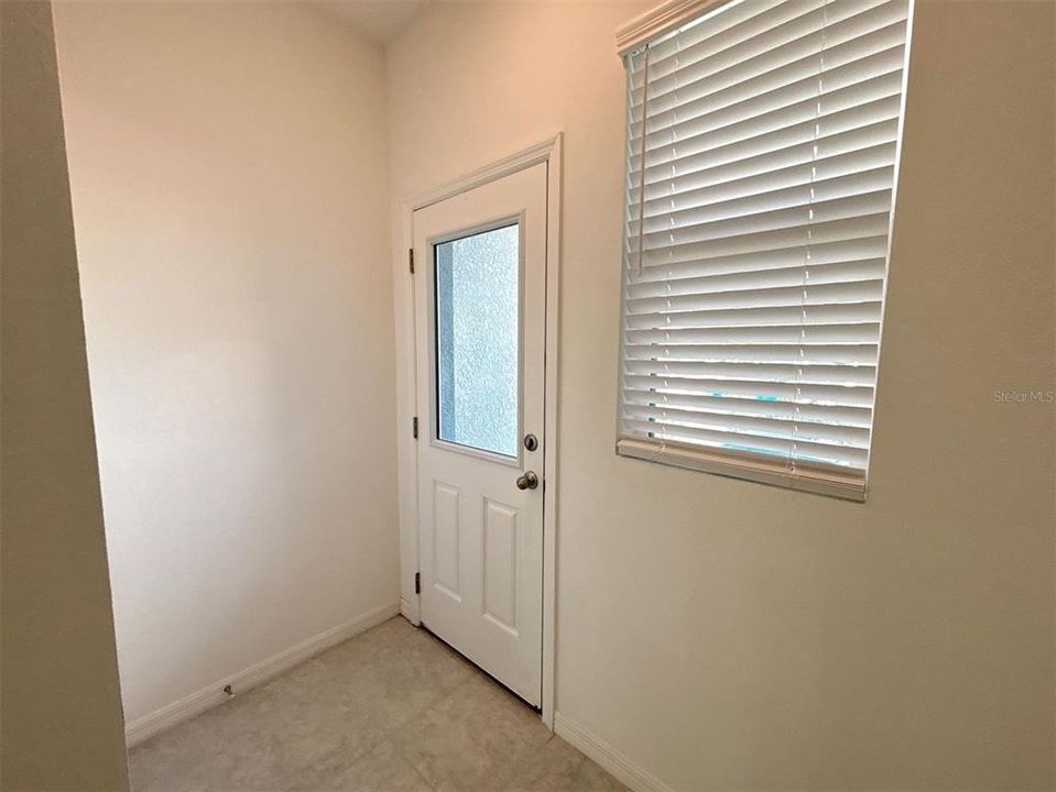 For Rent: $2,300 (3 beds, 2 baths, 1438 Square Feet)