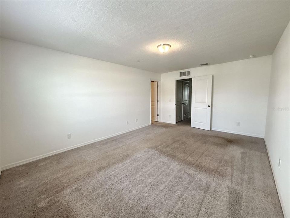 For Rent: $2,300 (3 beds, 2 baths, 1438 Square Feet)