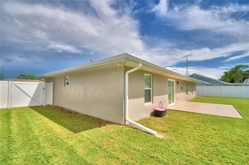 For Sale: $309,900 (3 beds, 2 baths, 1548 Square Feet)