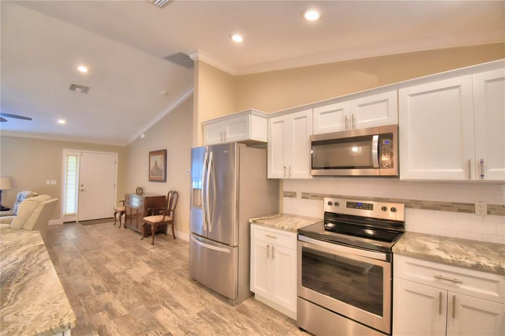 For Sale: $309,900 (3 beds, 2 baths, 1548 Square Feet)