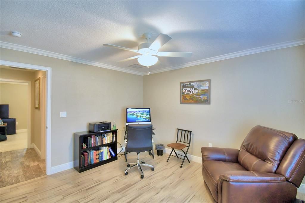 For Sale: $309,900 (3 beds, 2 baths, 1548 Square Feet)