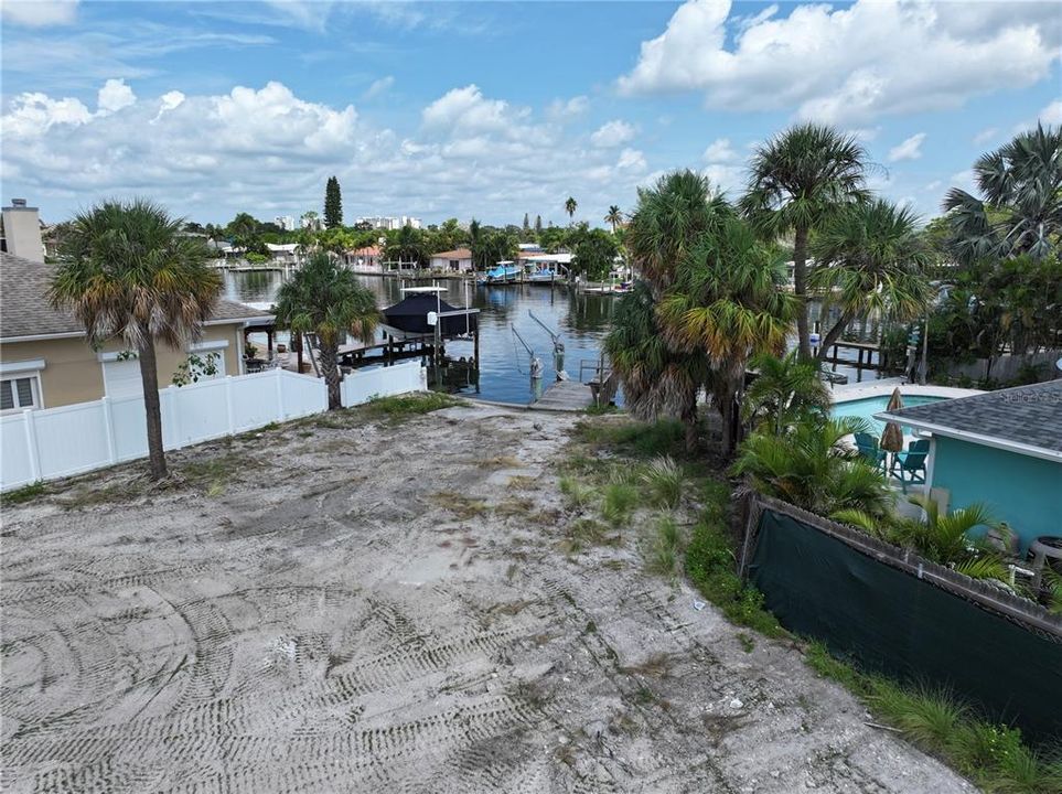 For Sale: $2,599,900 (3 beds, 3 baths, 3052 Square Feet)