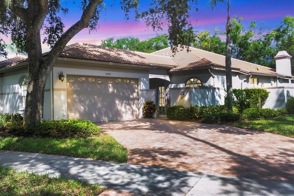 For Sale: $625,000 (3 beds, 2 baths, 1928 Square Feet)