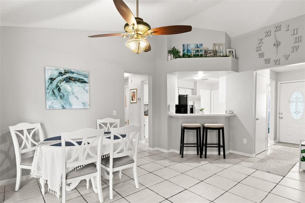 For Sale: $319,000 (3 beds, 2 baths, 1212 Square Feet)