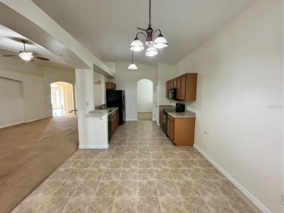 For Rent: $2,500 (4 beds, 3 baths, 2093 Square Feet)