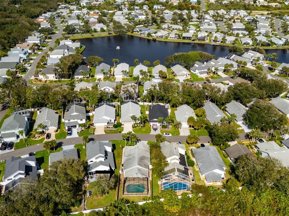 Community has beautiful lakes w/fountains