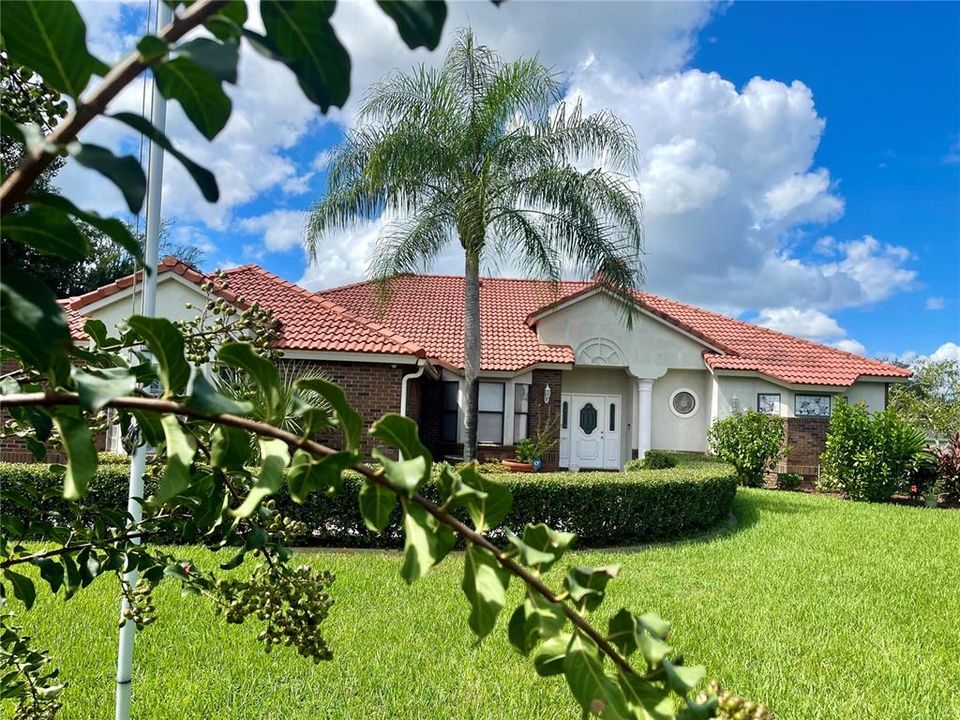 For Sale: $540,000 (3 beds, 2 baths, 2086 Square Feet)