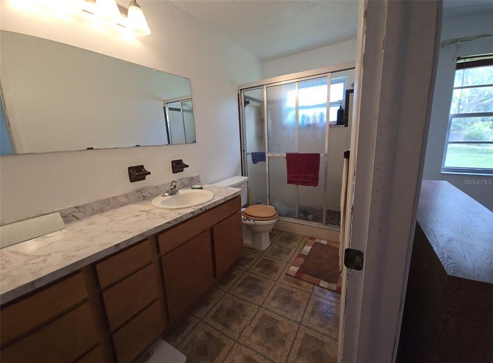 For Sale: $305,000 (2 beds, 2 baths, 1440 Square Feet)